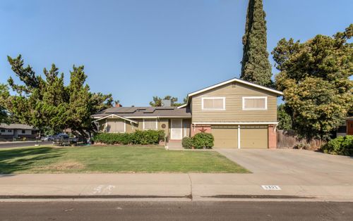 1321 S Goddard St, Visalia, CA, 93292-5209 | Card Image