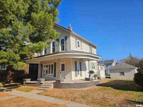 418 Cedar St, Wilton, IA, 52778-9414 | Card Image