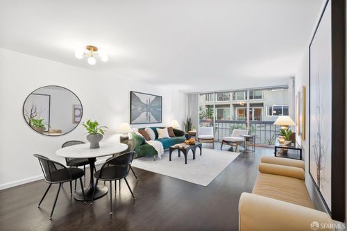 205-2200 Sacramento St, San Francisco, CA, 94115-2302 | Card Image
