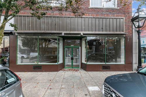 a-450 Main St, Warren, RI, 02885-4370 | Card Image