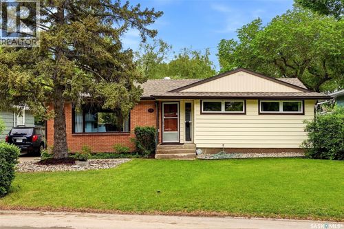 18 Bole Pl, Regina, SK, S4S3W7 | Card Image