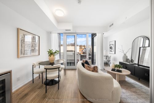 322-2020 Bathurst St, York., ON, M5P0A6 | Card Image