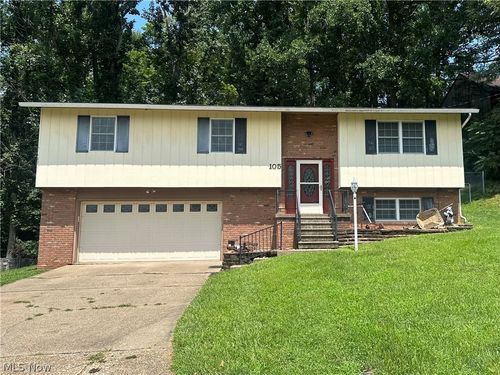105 Randolph Rd, Marietta, OH, 45750-8689 | Card Image