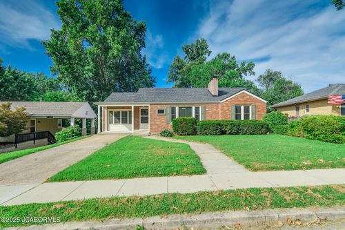 1707 Hayselton Dr, Jefferson City, MO, 65109-1213 | Card Image