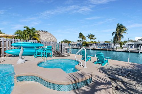 230 11th St, Key Colony Beach, FL, 33051 | Card Image