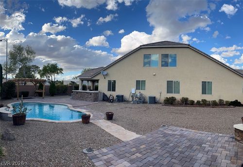 5601 Mackenzie Park Ct, Las Vegas, NV, 89130-2303 | Card Image