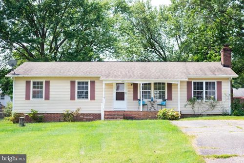 5522 Rudy Ln, FREDERICKSBURG, VA, 22407-1226 | Card Image