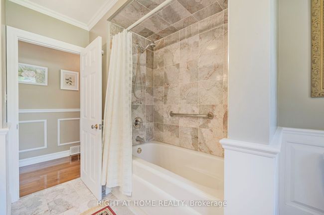 42 Valleyview Rd, House other with 5 bedrooms, 2 bathrooms and 6 parking in Brampton ON | Image 21