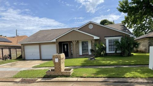 604 Plymouth Dr, La Place, LA, 70068-2367 | Card Image