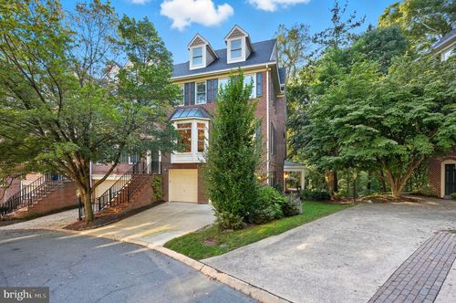 2124 21st Rd N, ARLINGTON, VA, 22201-3602 | Card Image
