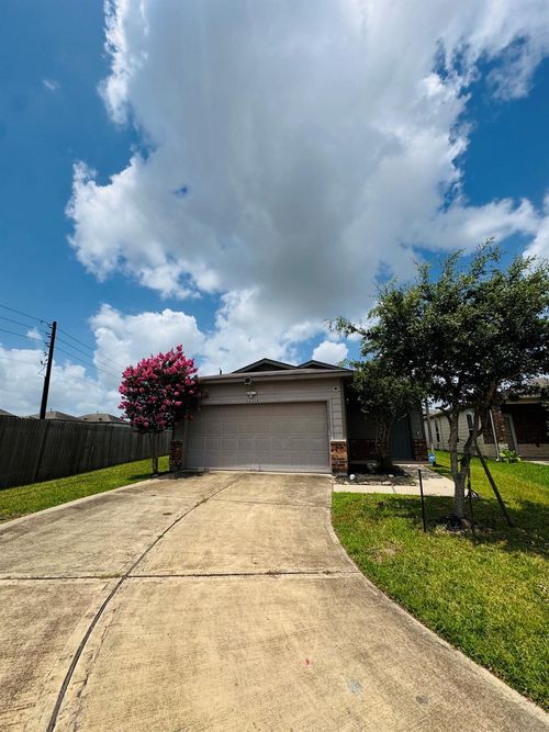 12318 Skyview Rise Ct, Houston, TX, 77047-8130 | Card Image