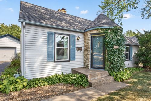 606 1st Ave Ne, Osseo, MN, 55369-1147 | Card Image