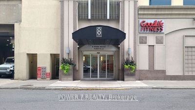 3303 - 8 Park Rd, Condo with 1 bedrooms, 1 bathrooms and 1 parking in Toronto ON | Image 1