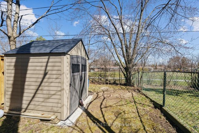 710A Krosno Blvd, House attached with 3 bedrooms, 2 bathrooms and 2 parking in Pickering ON | Image 33