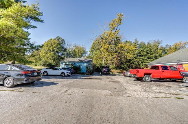 View of parking / parking lot | Image 6
