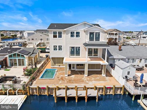 24 Joy Rd, MANAHAWKIN, NJ, 08050-4117 | Card Image