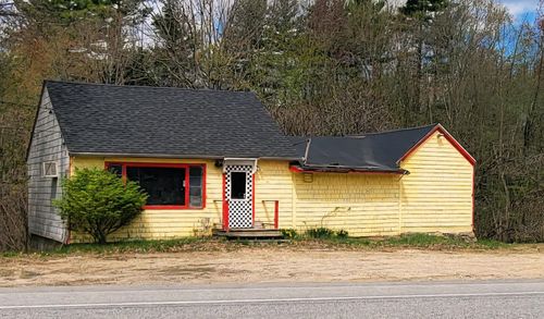 330 Route 125, Brentwood, NH, 03833-6609 | Card Image