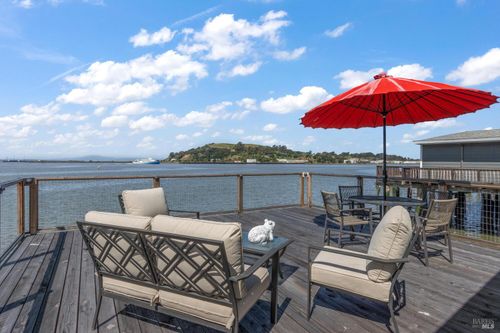 9 Sandy Beach Road, Vallejo, CA, 94590 | Card Image