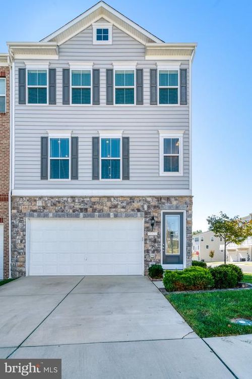5019 Little Martha Way, WOODBRIDGE, VA, 22192-5495 | Card Image