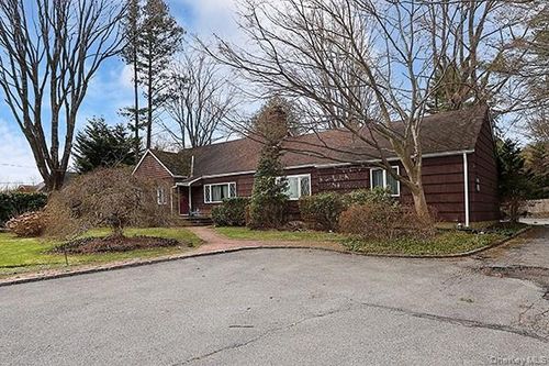 45 Weir Ln, Locust Valley, NY, 11560-1631 | Card Image