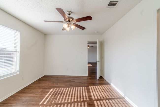921 Rock Dove Cir, House other with 3 bedrooms, 3 bathrooms and null parking in Saginaw TX | Image 24