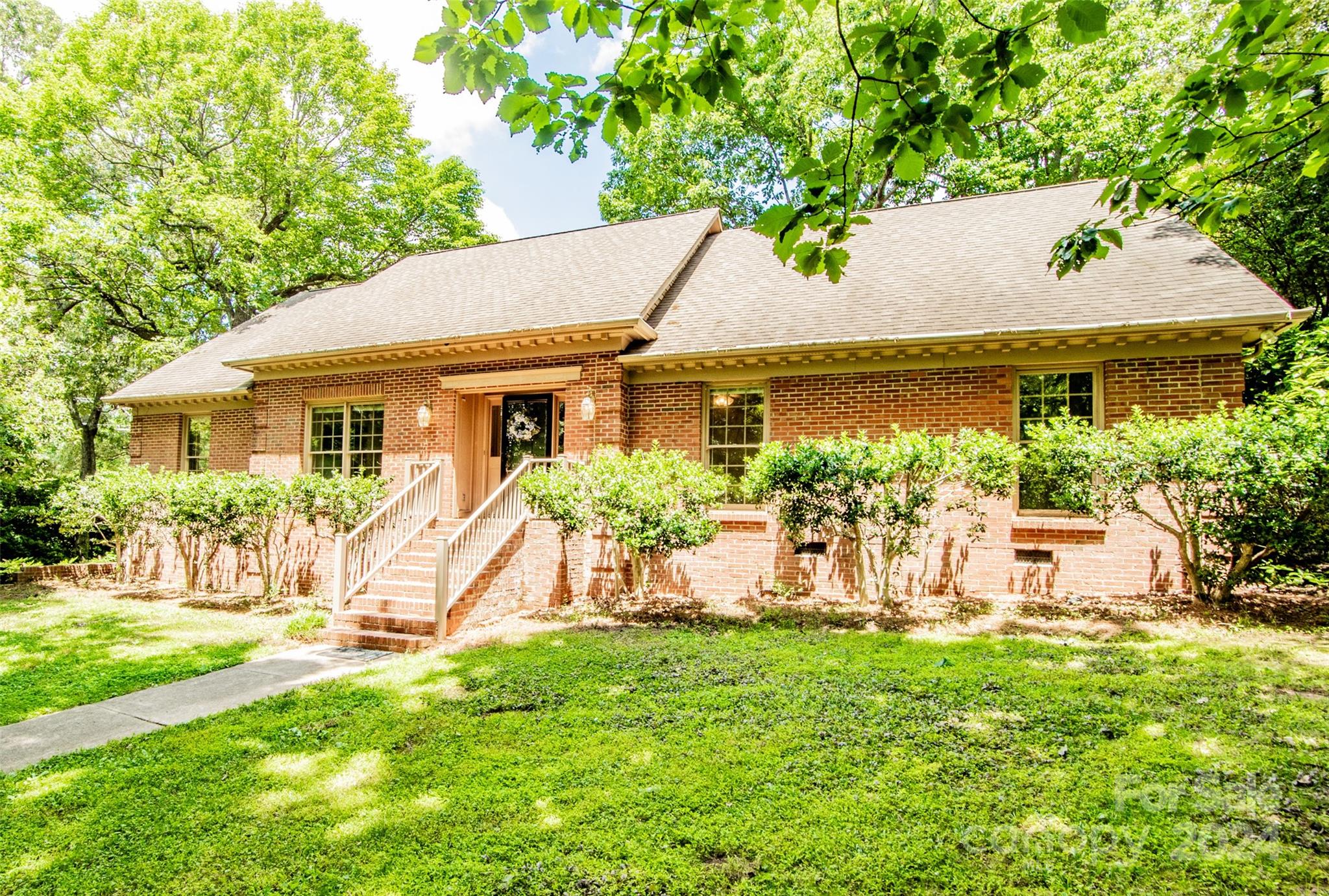 Coleman Dr, Charlotte, NC 28215