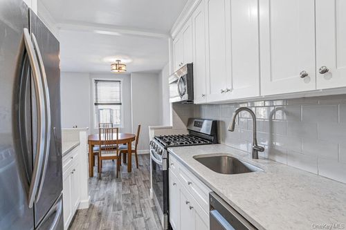 7w-2 Sadore Lane, Yonkers, NY, 10710 | Card Image