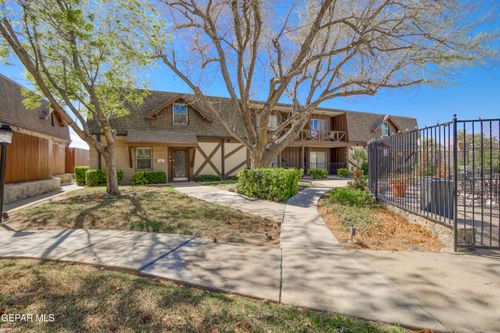 86-500 Thunderbird Dr, El Paso, TX, 79912-3352 | Card Image