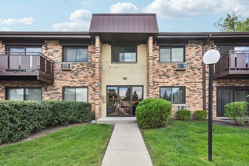 unit-101-2622 N Windsor Dr, Arlington Heights, IL, 60004-2741 | Card Image