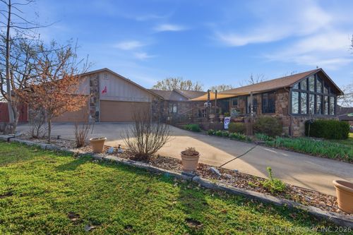 1504 Carey Drive, Grove, OK, 74344 | Card Image