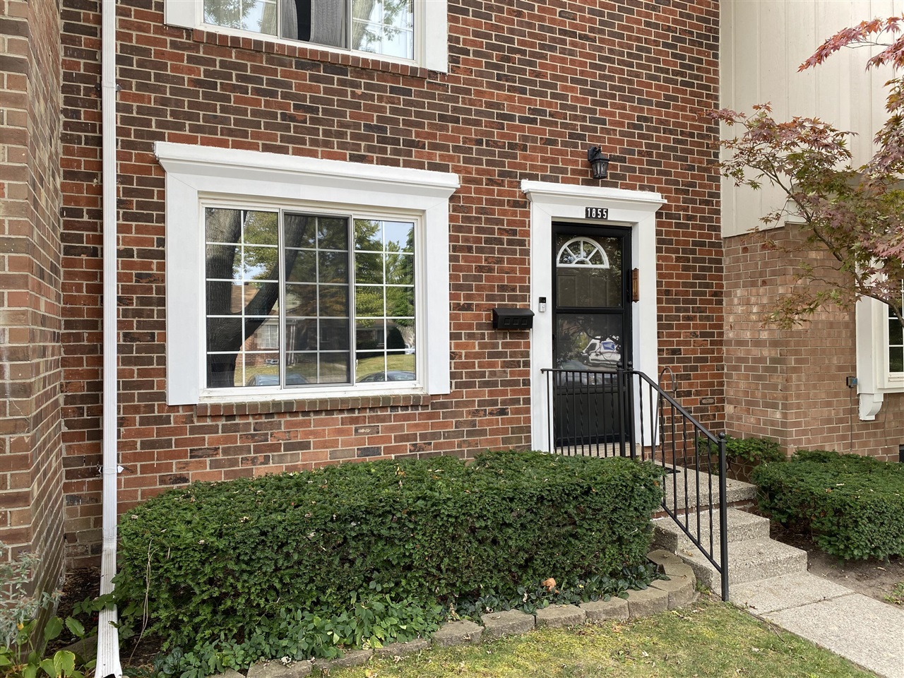 Shire Ct, Royal Oak, MI 48073