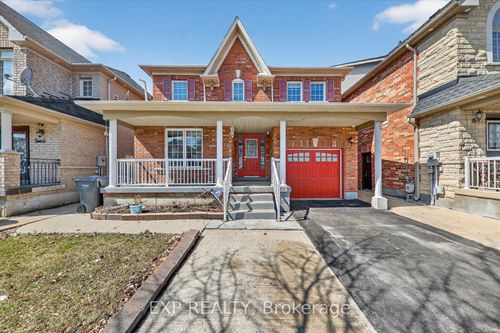 31 Cobblehill Cres, Brampton, ON, L6P2M4 | Card Image