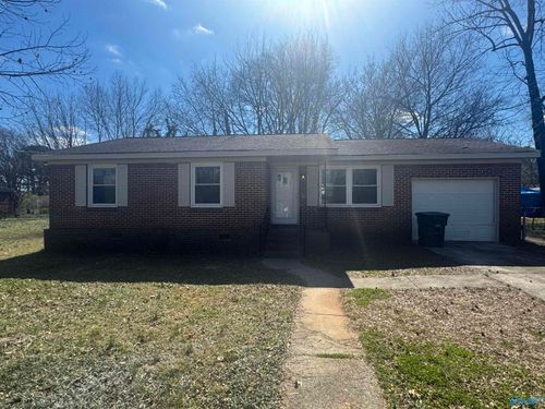 3003 Turf Ave Nw, Huntsville, AL, 35816-2451 | Card Image