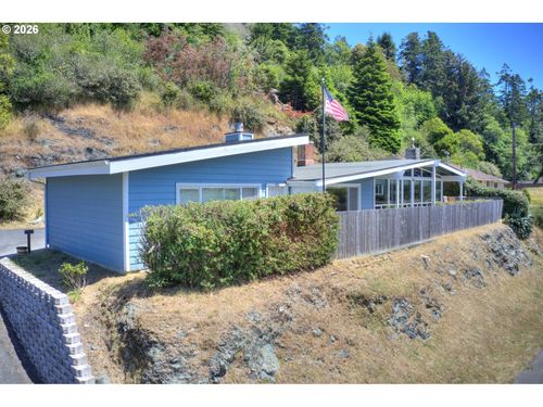 94293 June St, Gold Beach, OR, 97444-9711 | Card Image