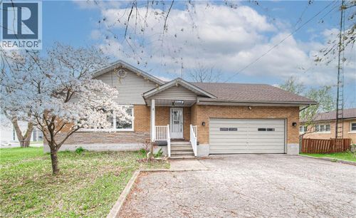 2300 Fountain St N, Cambridge, ON, N3H4R6 | Card Image