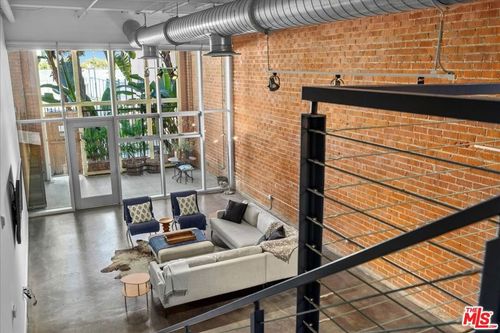 6-120 S Hewitt St, LOS ANGELES, CA, 90012 | Card Image