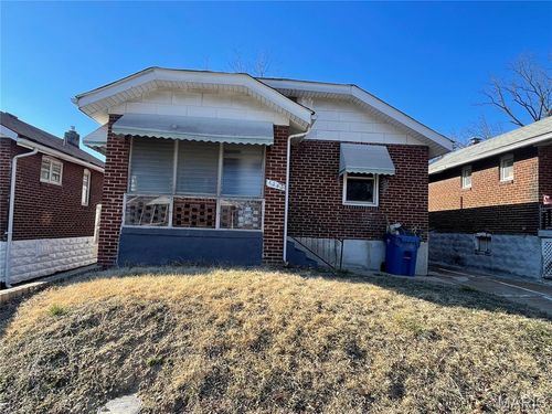 8343 Strathmore Pl, Jennings, MO, 63136-2541 | Card Image