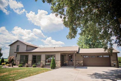 1737 N 2250th Pl, Mendon, IL, 62351-2916 | Card Image