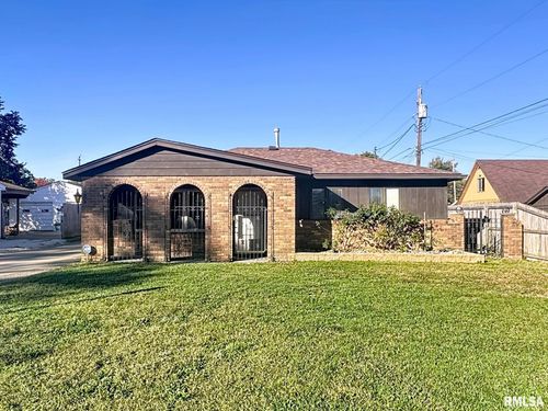 4309 8th St, East Moline, IL, 61244-4306 | Card Image