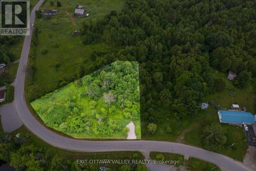 877 Lacroix Bay Rd, Westmeath, ON, K0J2L0 | Card Image