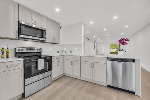 e1-2101 Lucaya Bnd, Coconut Creek, FL, 33066-1146 | Card Image