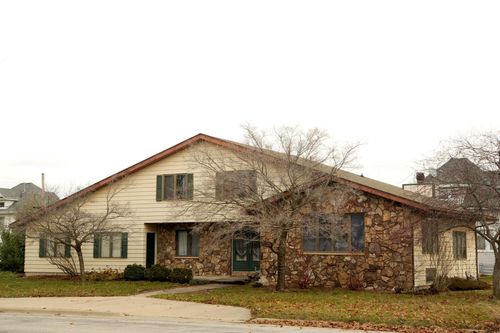 502 7th St, Aplington, IA, 50604-1086 | Card Image