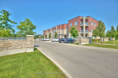 211-529 S Pelham Rd, Welland, ON, L3C0H7 | Card Image