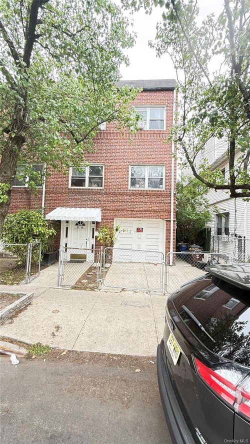 2-9208 S 43rd Avenue, New York, NY, 11373 | Card Image