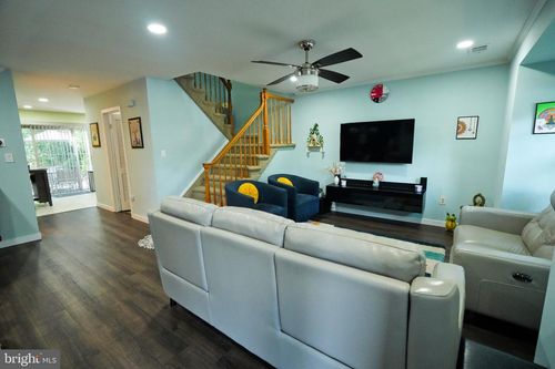 1702 Oak Court, MONMOUTH JUNCTION, NJ, 08852 | Card Image