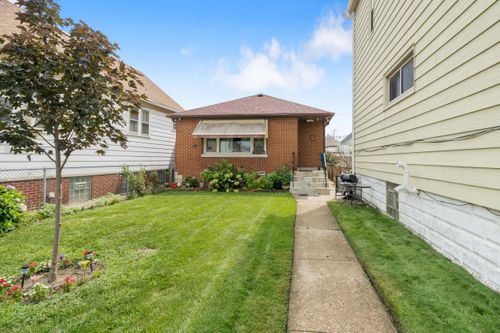 5015 Homerlee Ave, East Chicago, IN, 46312-3636 | Card Image