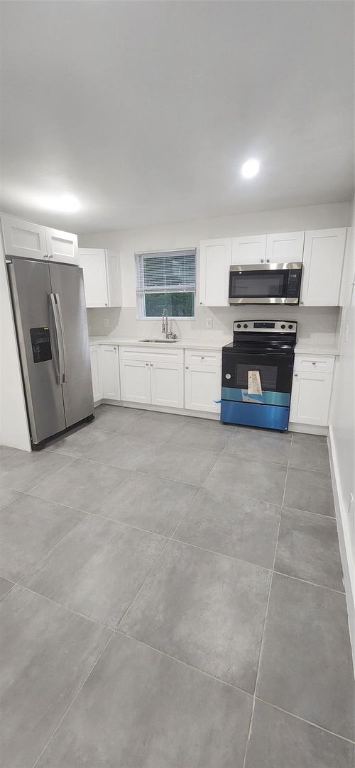 apt-3-1033 Nw 3rd Ave, Fort Lauderdale, FL, 33311-6278 | Card Image