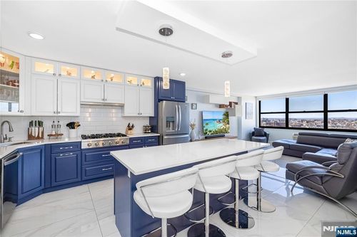 7002 John F Kennedy Boulevard East, West New York, NJ, 07093 | Card Image