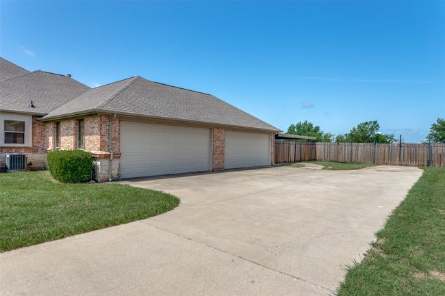 Two! yes 2, 2 car garages!! Plenty of parking space | Image 29