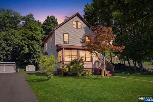 60 Martin Rd, Verona, NJ, 07044-2825 | Card Image